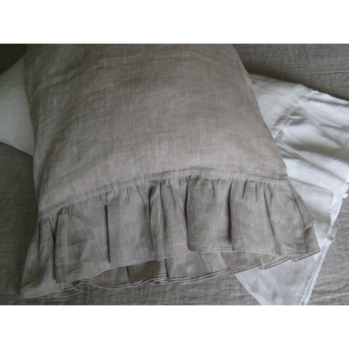 Oatmeal linen pillowcase — Ruffle, 170 GSM | LinenOwl